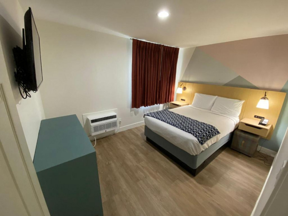 Queen Jr. Suite with Double Bed